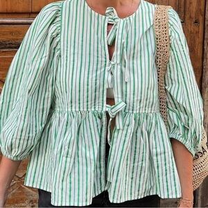 Puff sleeve green/white shirt bow tied front woman size L